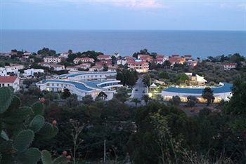 Hotel Club Cala Longa Montauro Экстерьер фото