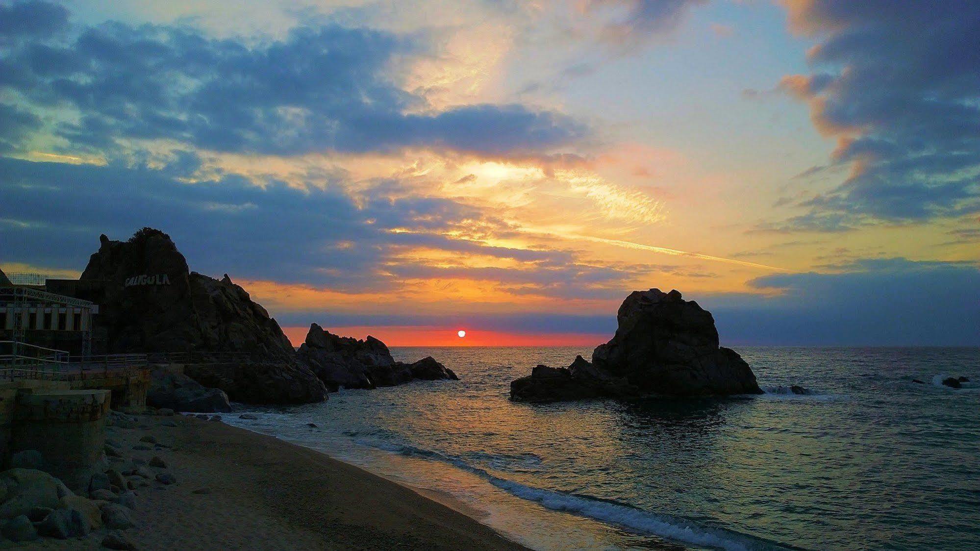 Hotel Club Cala Longa Montauro Экстерьер фото