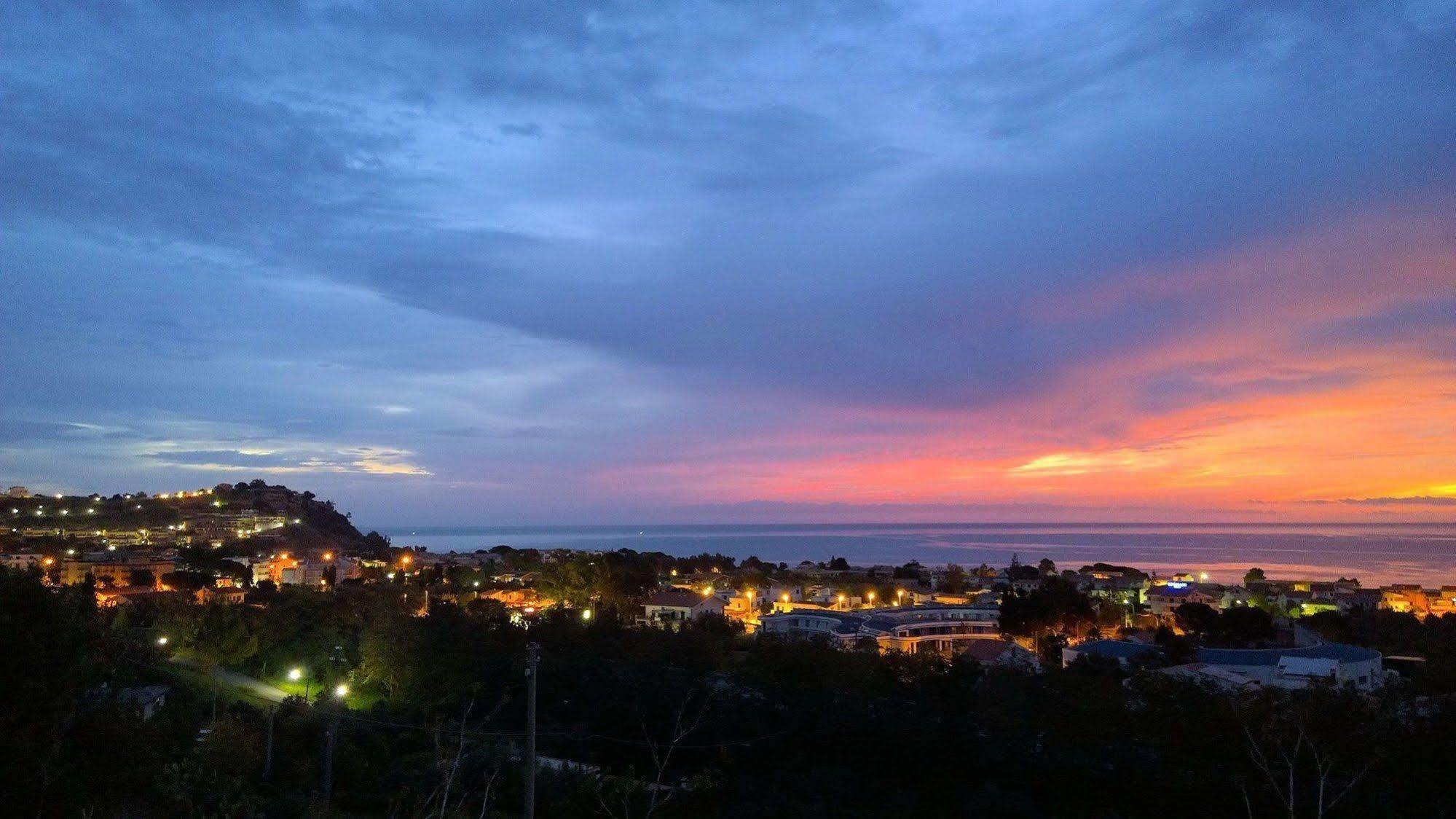 Hotel Club Cala Longa Montauro Экстерьер фото